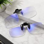 Blue Light Blocking Clip-On Glasses – Clear Lenses for Digital Screens